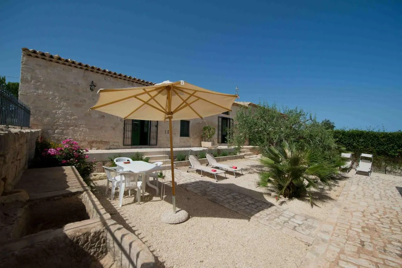 Antica Masseria Adamo サンピエリ 0*,  イタリア